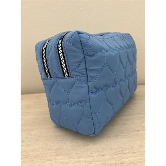 Betsey Johnson CBJ-1092 Periwinkle Blue Double Zip Weekender Cosmetic Bag $68+ - Picture 2 of 11